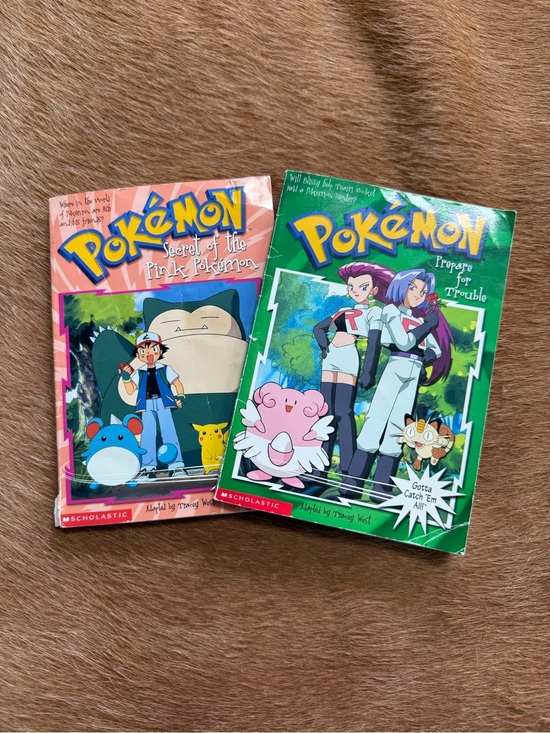 Scholastic Other - Vintage Pokémon Books